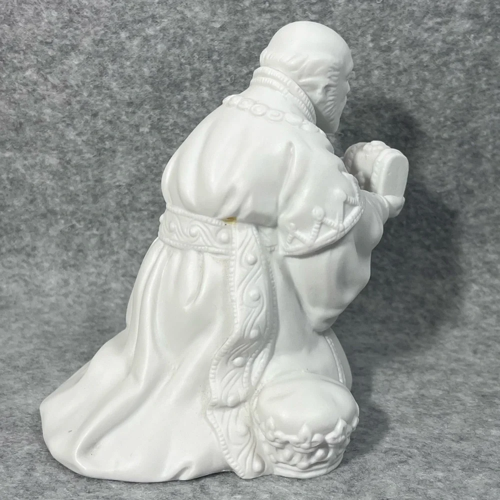 Avon Nativity‎ The Magi Melchior Porcelain Figurine Collectibles 1982 In Box